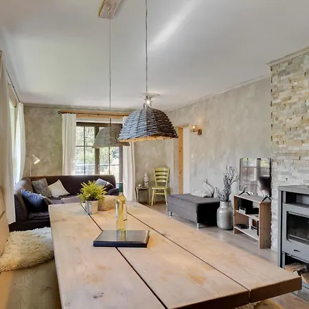 In Near Slopes Леоганг